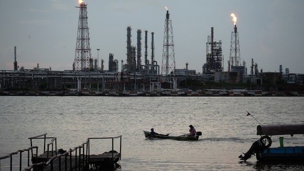 Renacimiento productivo de combustible en México son malas noticias para refinerías de EE.UU. Renacimiento productivo de combustible en México son malas noticias para refinerías de EE.UU.