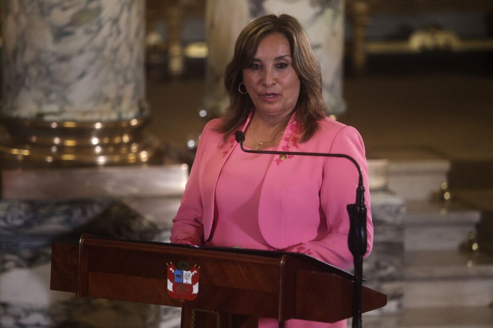 Dina Boluarte, presidenta de Perú, habla durante una ceremonia con Guillermo Lasso, presidente de Ecuador, en el Palacio de Gobierno de Lima, Perú, el miércoles 25 de octubre de 2023 Dina Boluarte, presidenta de Perú, habla durante una ceremonia con Guillermo Lasso, presidente de Ecuador, en el Palacio de Gobierno de Lima, Perú, el miércoles 25 de octubre de 2023