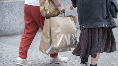 Inditex, dueña de Zara, sorprende con un repunte de ventas y sus acciones suben Inditex, dueña de Zara, sorprende con un repunte de ventas y sus acciones suben