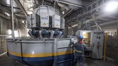 CSN busca R$ 15 bilhões com venda de toda a unidade de cimento, segundo fonte CSN busca R$ 15 bilhões com venda de toda a unidade de cimento, segundo fonte