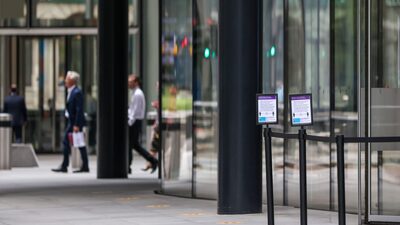 Covid: Reino Unido encerra trabalho remoto após redução de casos Covid: Reino Unido encerra trabalho remoto após redução de casos