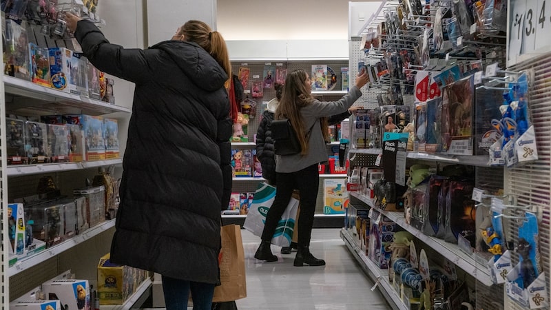 PIB dos EUA avança 4,3% no 3º trimestre e atinge ritmo mais forte em dois anos PIB dos EUA avança 4,3% no 3º trimestre e atinge ritmo mais forte em dois anos