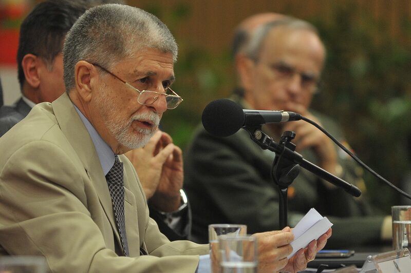 Celso Amorim liderou o Ministério das Relações Exteriores durante os dois mandatos de Lula Celso Amorim liderou o Ministério das Relações Exteriores durante os dois mandatos de Lula