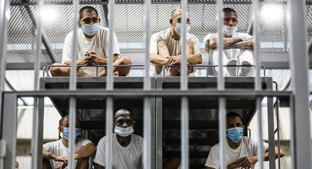 Reos en el Cecot el 4 de abril de 2025. Reos en el Cecot el 4 de abril de 2025.