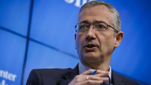 Ciclo de endurecimiento del BCE se acerca a fin; queda camino por recorrer: De Cos Ciclo de endurecimiento del BCE se acerca a fin; queda camino por recorrer: De Cos