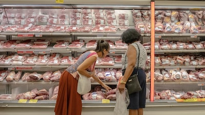 Das carnes às ’superproteínas’: a estratégia da JBS frente às canetas emagrecedoras Das carnes às ’superproteínas’: a estratégia da JBS frente às canetas emagrecedoras