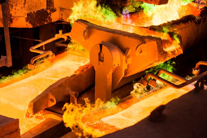 Cobre fundido. Cobre fundido.