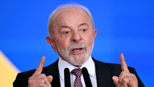 Reajuste do Bolsa Família surpreende e renova receios do mercado com a eleição Reajuste do Bolsa Família surpreende e renova receios do mercado com a eleição