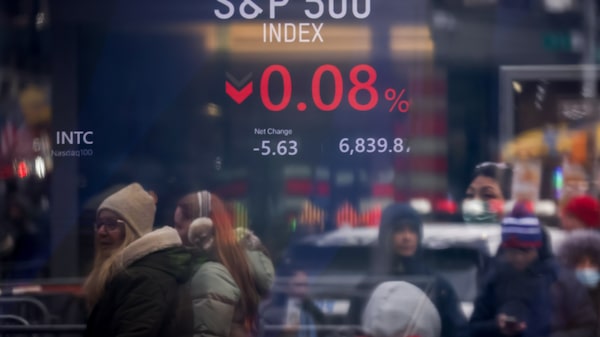 Ganancias del S&P 500 superan previsiones y provocan la peor reacción bursátil de la historia Ganancias del S&P 500 superan previsiones y provocan la peor reacción bursátil de la historia