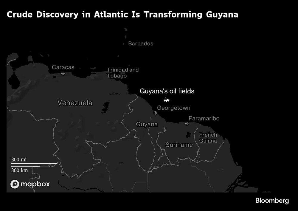 El descubrimiento de petróleo crudo en el Atlántico está transformando Guyana.  El descubrimiento de petróleo crudo en el Atlántico está transformando Guyana.