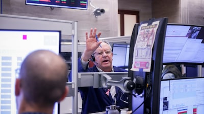 Trade electoral en Colombia: qué es, cómo influye en la política y qué activos ya lo están sintiendo Trade electoral en Colombia: qué es, cómo influye en la política y qué activos ya lo están sintiendo