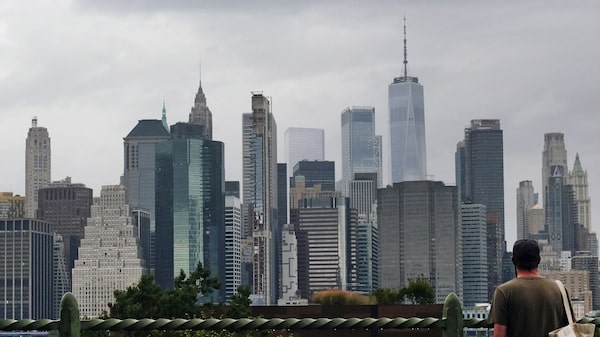 Big Banks Set to Post Weaker Deal Revenue Amid Ukraine Chaos Big Banks Set to Post Weaker Deal Revenue Amid Ukraine Chaos