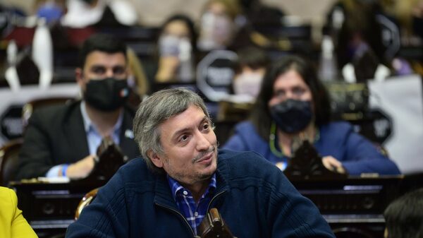 Máximo Kirchner renunció a la jefatura del bloque del Frente de Todos Máximo Kirchner renunció a la jefatura del bloque del Frente de Todos