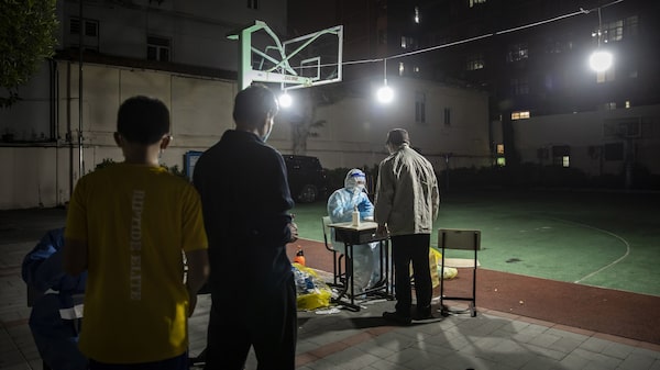 Los casos de Shanghái vuelven a superar los 26.000 con un nuevo récord diario Los casos de Shanghái vuelven a superar los 26.000 con un nuevo récord diario