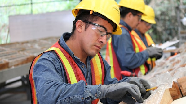 Exportaciones mineras de Ecuador rompen récord histórico mensual Exportaciones mineras de Ecuador rompen récord histórico mensual
