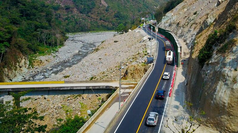 Carretera de la vía al LLano Carretera de la vía al LLano