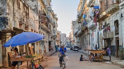 Los pequeños negocios de Cuba podrían ser la solución para la isla tras escasez de petróleo Los pequeños negocios de Cuba podrían ser la solución para la isla tras escasez de petróleo