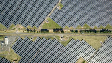 Brasol, apoiada pela BlackRock, mira R$ 20 bi em aquisições em energia solar no Brasil Brasol, apoiada pela BlackRock, mira R$ 20 bi em aquisições em energia solar no Brasil