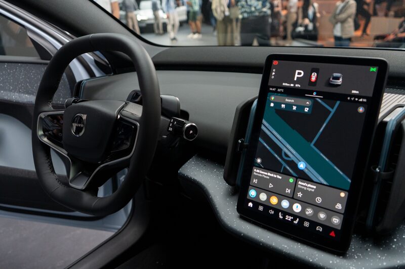 A Volvo Car anunciou o recall de todas as quase 72.000 unidades fabricadas de seu novo modelo, o EX30 totalmente elétrico A Volvo Car anunciou o recall de todas as quase 72.000 unidades fabricadas de seu novo modelo, o EX30 totalmente elétrico