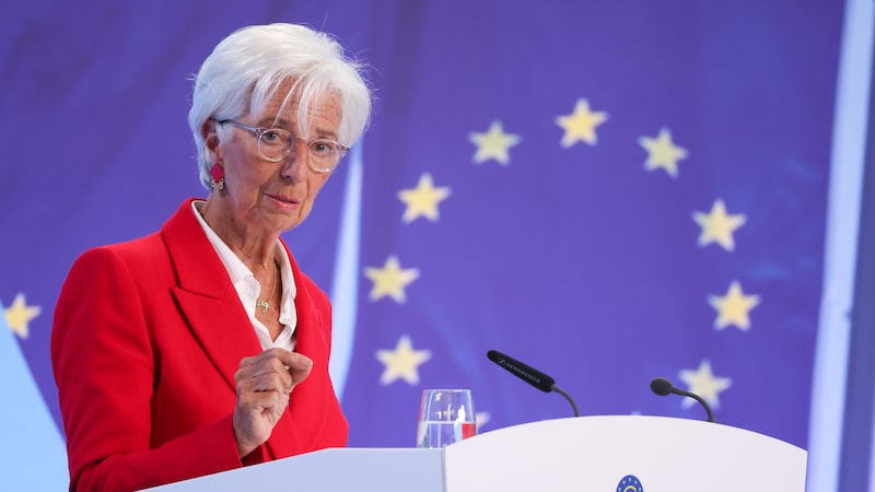Christine Lagarde deve deixar o BCE antes do fim do mandato de 8 anos, segundo o FT Christine Lagarde deve deixar o BCE antes do fim do mandato de 8 anos, segundo o FT