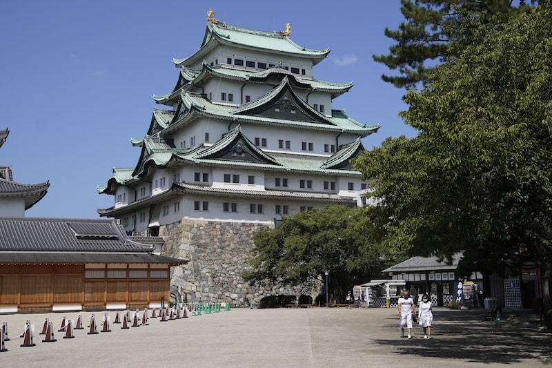 La demanda también se ha visto respaldada por la continua demanda de garantías admisibles por el Banco de Japón. La demanda también se ha visto respaldada por la continua demanda de garantías admisibles por el Banco de Japón.