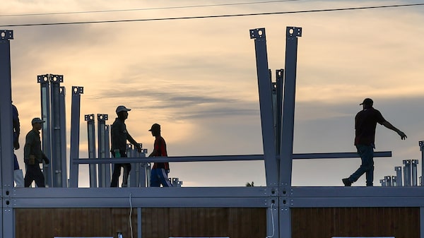 Auge de la construcción en Guyana, rica en petróleo, atrae a miles de migrantes cubanos Auge de la construcción en Guyana, rica en petróleo, atrae a miles de migrantes cubanos