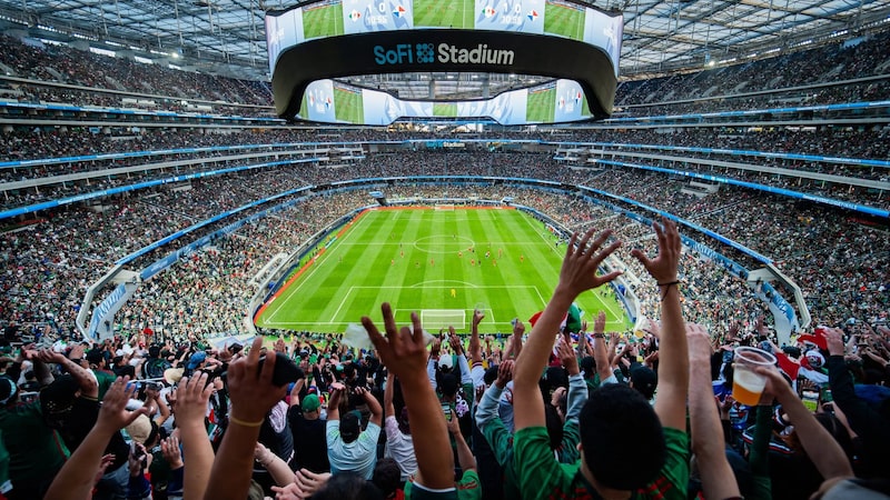 Com teto transparente e telão oval, estádio de Los Angeles é o mais caro da Copa Com teto transparente e telão oval, estádio de Los Angeles é o mais caro da Copa
