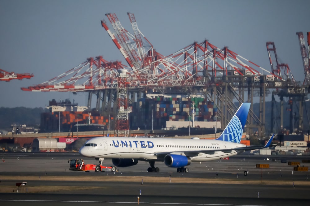 United Airlines United Airlines