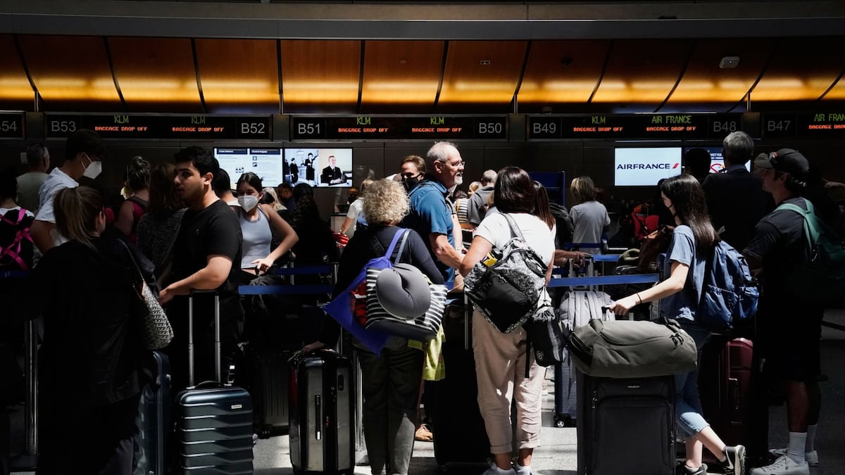 Asur toma control de activos comerciales en aeropuertos de Los Ángeles, Chicago y Nueva York