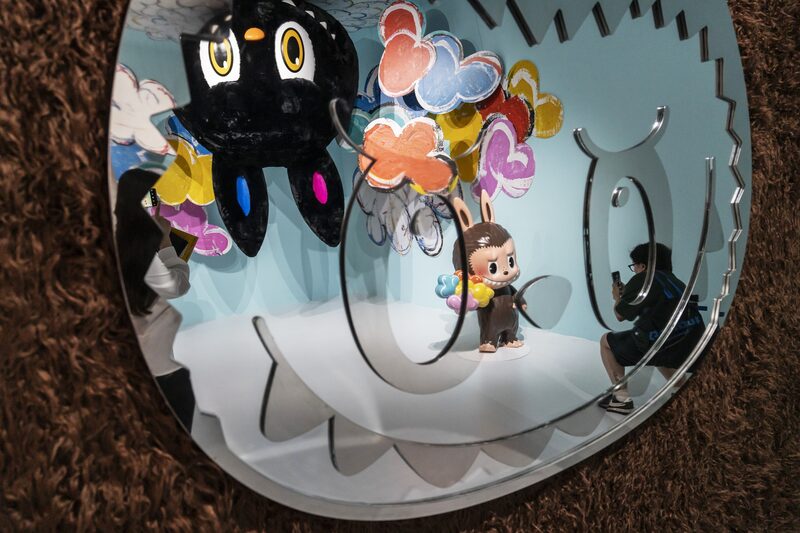 Exposición «Monsters by Monsters, Now and Then» de Pop Mart en Shanghái. Fotógrafo: Qilai Shen/Bloomberg. Exposición «Monsters by Monsters, Now and Then» de Pop Mart en Shanghái. Fotógrafo: Qilai Shen/Bloomberg.