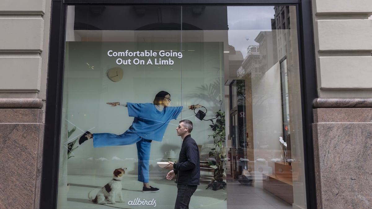 De fabricante de calzado a la IA: acción se dispara más de 600% tras anunciar transformación