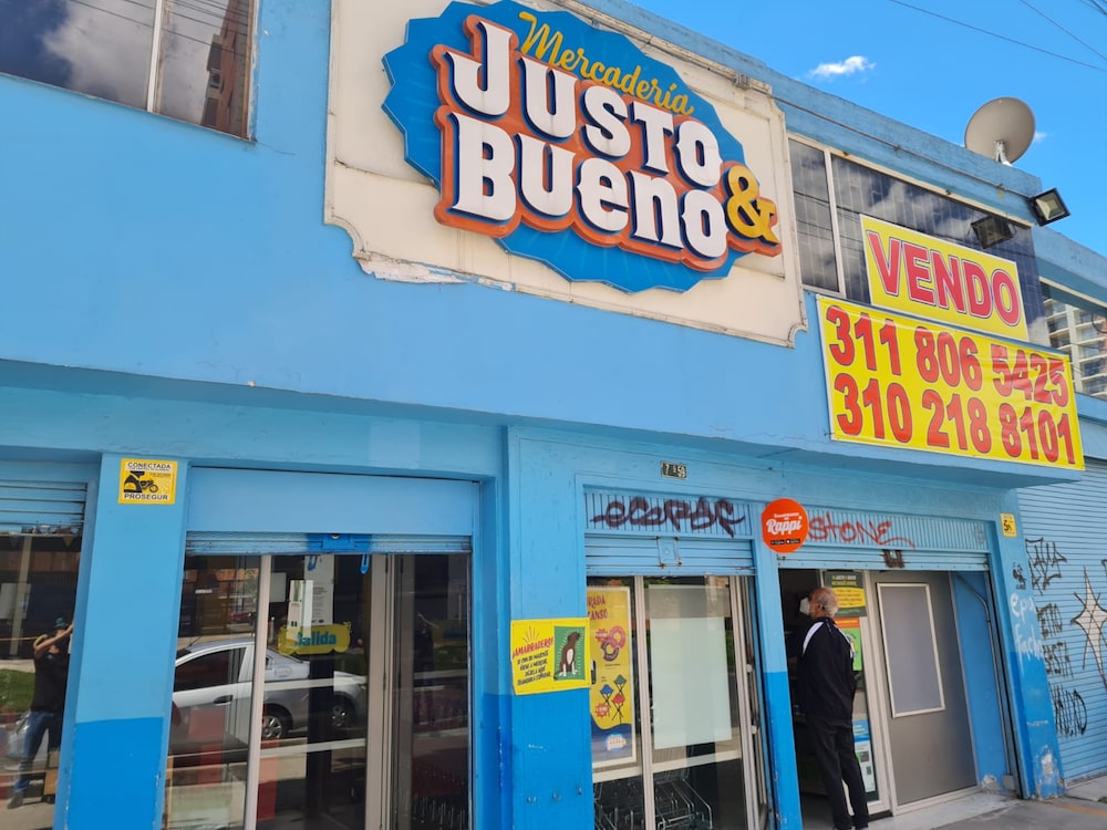 “El auge en los últimos años de los hard discount en Colombia se debe, en gran medida, a una oferta bastante diversificada de productos, en su mayoría de marcas propias, que les ha permitido a los consumidores hacer las compras del mercado a precios asequibles”, señala un informe de Bancolombia. 
“El auge en los últimos años de los hard discount en Colombia se debe, en gran medida, a una oferta bastante diversificada de productos, en su mayoría de marcas propias, que les ha permitido a los consumidores hacer las compras del mercado a precios asequibles”, señala un informe de Bancolombia.