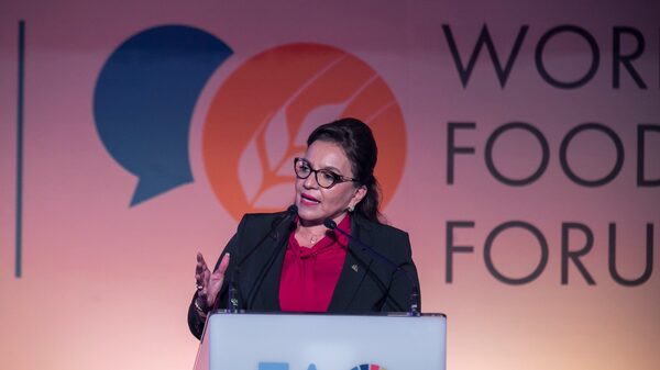 Xiomara Castro dice en la FAO que la globalización no erradicó el hambre, ni la pobreza Xiomara Castro dice en la FAO que la globalización no erradicó el hambre, ni la pobreza