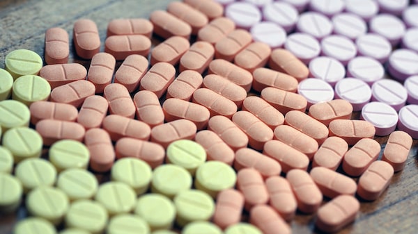 Se abre debate sobre beneficios del medicamento para el Alzheimer de Eisai y Biogen Se abre debate sobre beneficios del medicamento para el Alzheimer de Eisai y Biogen