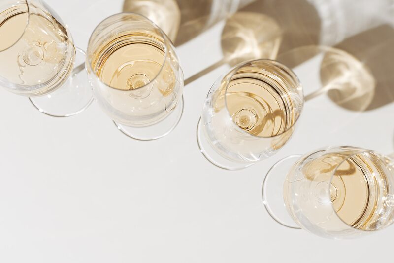 Los nuevos vinos blancos que debe probar, según experto Los nuevos vinos blancos que debe probar, según experto