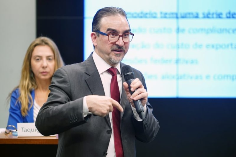 Bernard Appy em audiência na Câmara: economista cuidará da proposta de reforma tributária do novo governo Bernard Appy em audiência na Câmara: economista cuidará da proposta de reforma tributária do novo governo