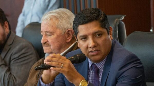 Hugo Aguiar Lozano es el nuevo gerente de Petroecuador Hugo Aguiar Lozano es el nuevo gerente de Petroecuador