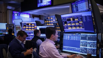 Wall Street avanza con el alivio en los bonos y nuevas señales de cautela desde la Fed Wall Street avanza con el alivio en los bonos y nuevas señales de cautela desde la Fed