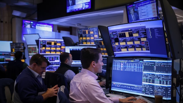 S&P 500 logra su mayor avance en un mes y el dólar toca mínimos de mayo tras mensajes de Waller S&P 500 logra su mayor avance en un mes y el dólar toca mínimos de mayo tras mensajes de Waller