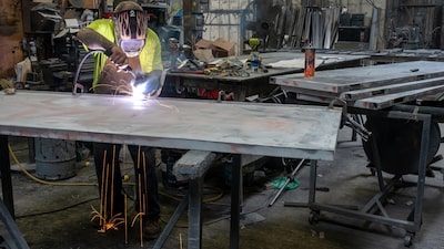 La producción industrial de EE.UU. cayó en marzo debido a la guerra en Irán La producción industrial de EE.UU. cayó en marzo debido a la guerra en Irán