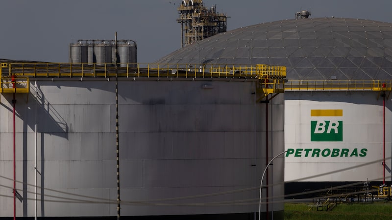 De refinarias a nova descoberta de petróleo: Petrobras prevê investir R$ 37 bi em SP De refinarias a nova descoberta de petróleo: Petrobras prevê investir R$ 37 bi em SP