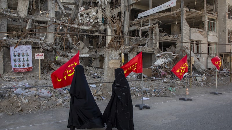 Irã rejeita cessar-fogo dos EUA e mantém pressão sobre Ormuz; Brent sobe mais de 1% Irã rejeita cessar-fogo dos EUA e mantém pressão sobre Ormuz; Brent sobe mais de 1%