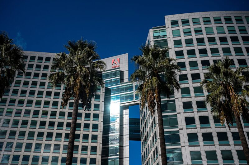 Las acciones de Adobe Inc. se encaminan a su mayor subida en unos cuatro años tras proyectar fuertes ventas futuras para sus productos creativos. Las acciones de Adobe Inc. se encaminan a su mayor subida en unos cuatro años tras proyectar fuertes ventas futuras para sus productos creativos.