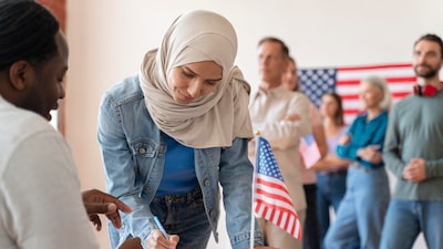 Refugees Who Reach the US Found More Businesses Than People Born There, Study Shows Refugees Who Reach the US Found More Businesses Than People Born There, Study Shows