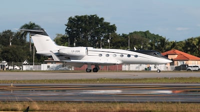 Empresa que levou Flávio Bolsonaro a Miami é investigada por corrupção na Argentina Empresa que levou Flávio Bolsonaro a Miami é investigada por corrupção na Argentina