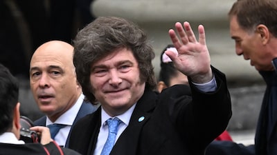 Milei reduz intervenção no câmbio após entrada de dólares reforçar cofres argentinos Milei reduz intervenção no câmbio após entrada de dólares reforçar cofres argentinos