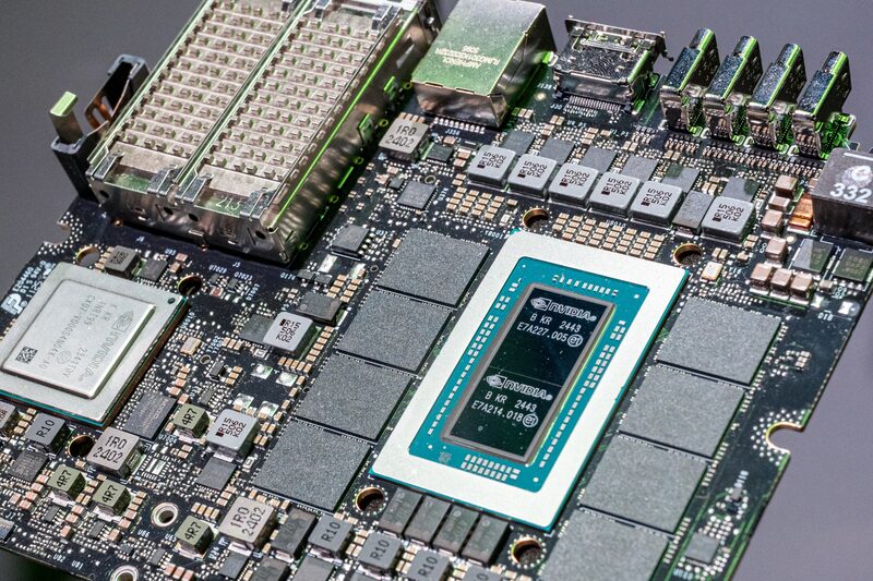 También proporcionaría una visión de cómo Trump ve la política de IA para lugares fuera de China, ya que su administración debate cómo proceder con la llamada regla de difusión de IA. (Bloomberg) También proporcionaría una visión de cómo Trump ve la política de IA para lugares fuera de China, ya que su administración debate cómo proceder con la llamada regla de difusión de IA. (Bloomberg)