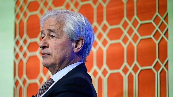 CEO de JPMorgan advierte nuevamente sobre los riesgos de la caída del crédito CEO de JPMorgan advierte nuevamente sobre los riesgos de la caída del crédito