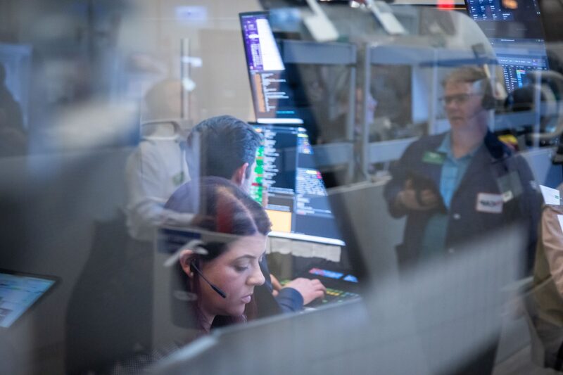 Los rendimientos de los bonos del Tesoro de EE.UU. bajaron en toda la curva. (Bloomberg) Los rendimientos de los bonos del Tesoro de EE.UU. bajaron en toda la curva. (Bloomberg)