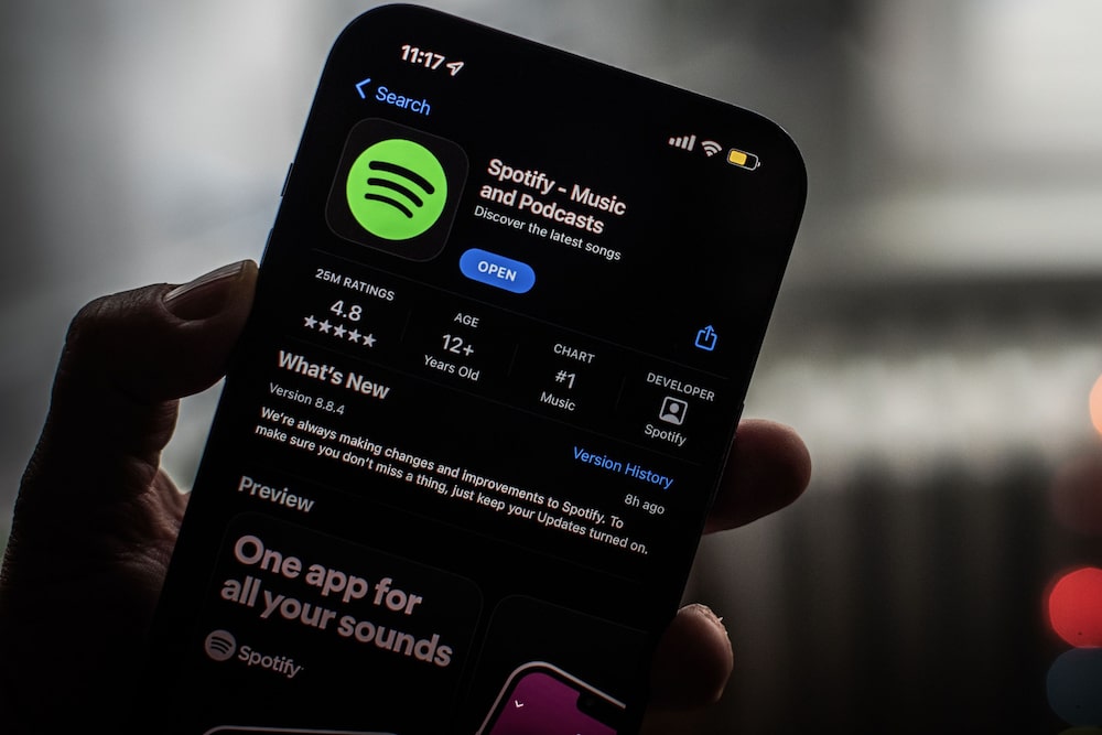 La aplicación Spotify en la App Store de Apple en un smartphone arreglado en Hastings-on-Hudson, Nueva York, EE.UU., el miércoles 25 de enero de 2023. La aplicación Spotify en la App Store de Apple en un smartphone arreglado en Hastings-on-Hudson, Nueva York, EE.UU., el miércoles 25 de enero de 2023.